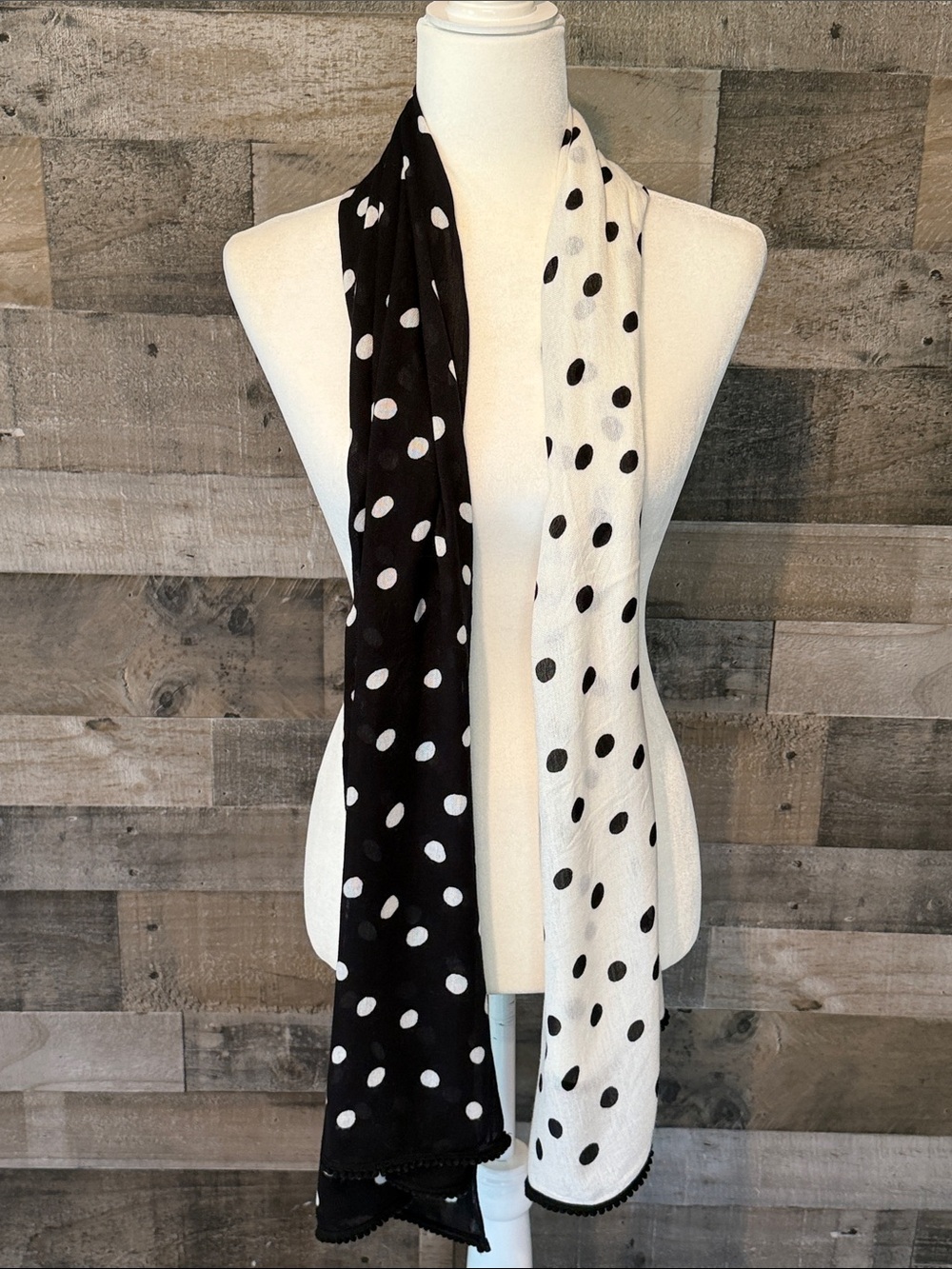Black and White polka dot scarf - Picture 11 of 16